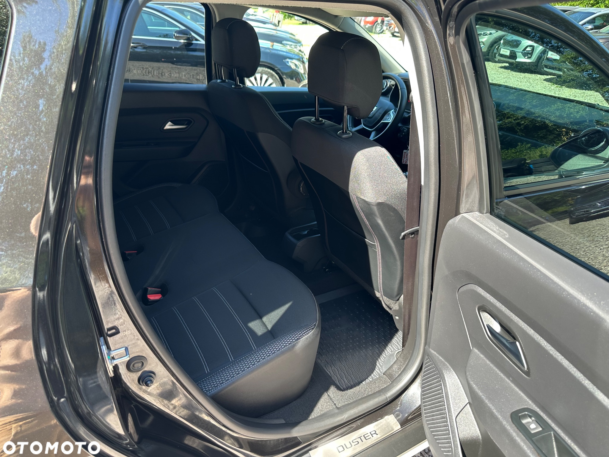 Dacia Duster 1.6 SCe Prestige - 8
