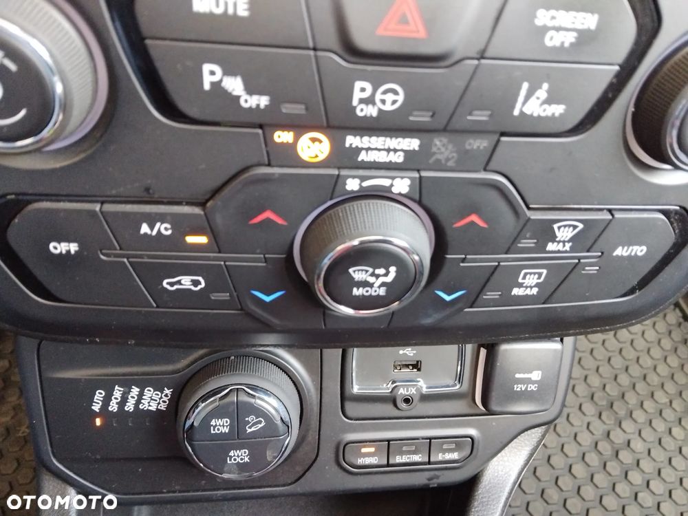 Jeep Renegade - 15