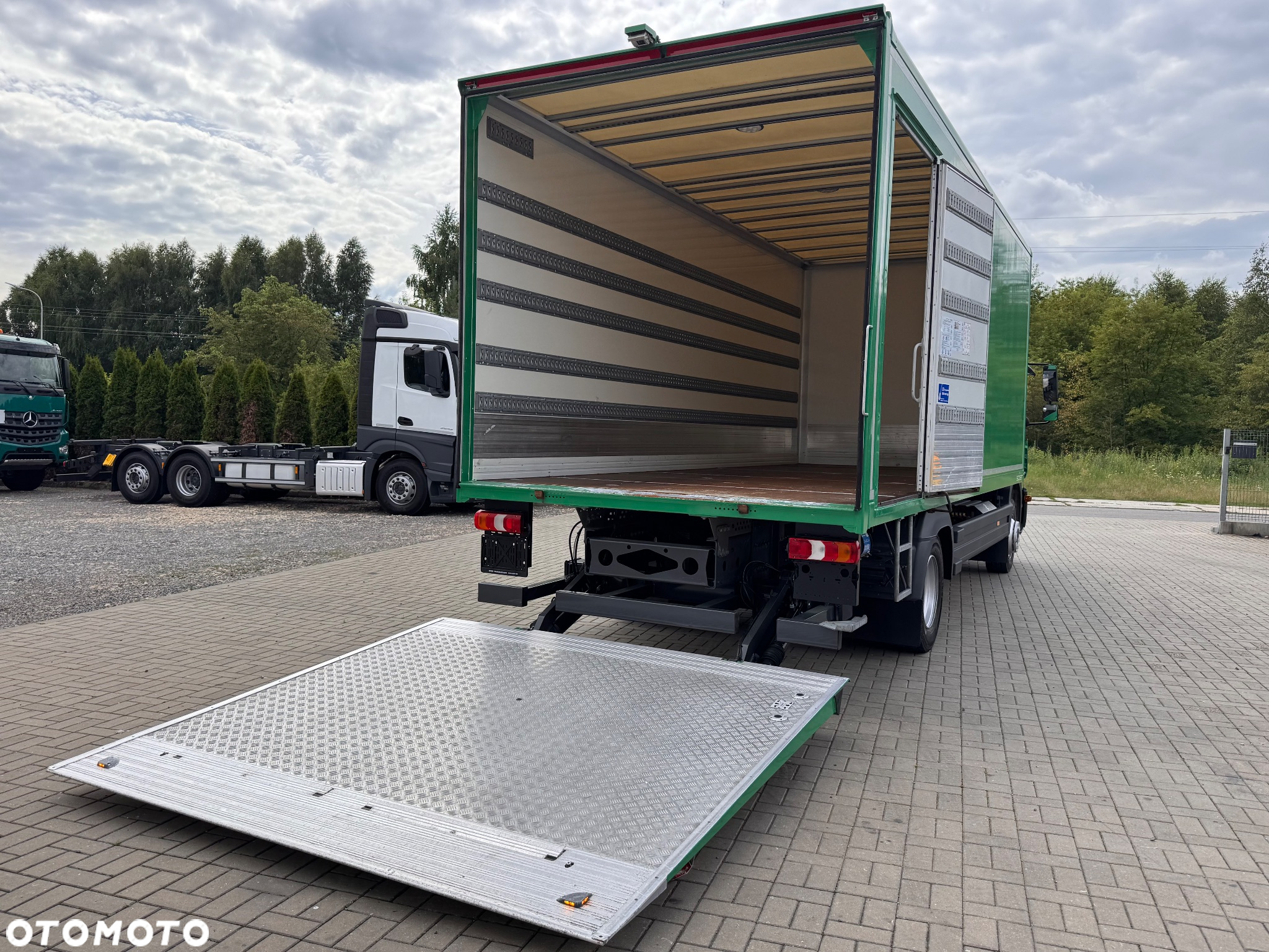 Mercedes-Benz ATEGO - 22