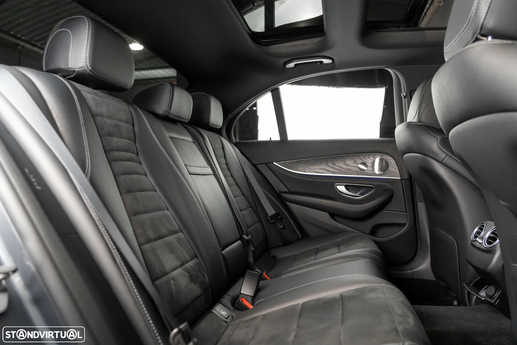 Mercedes-Benz E 300 e AMG Line - 9