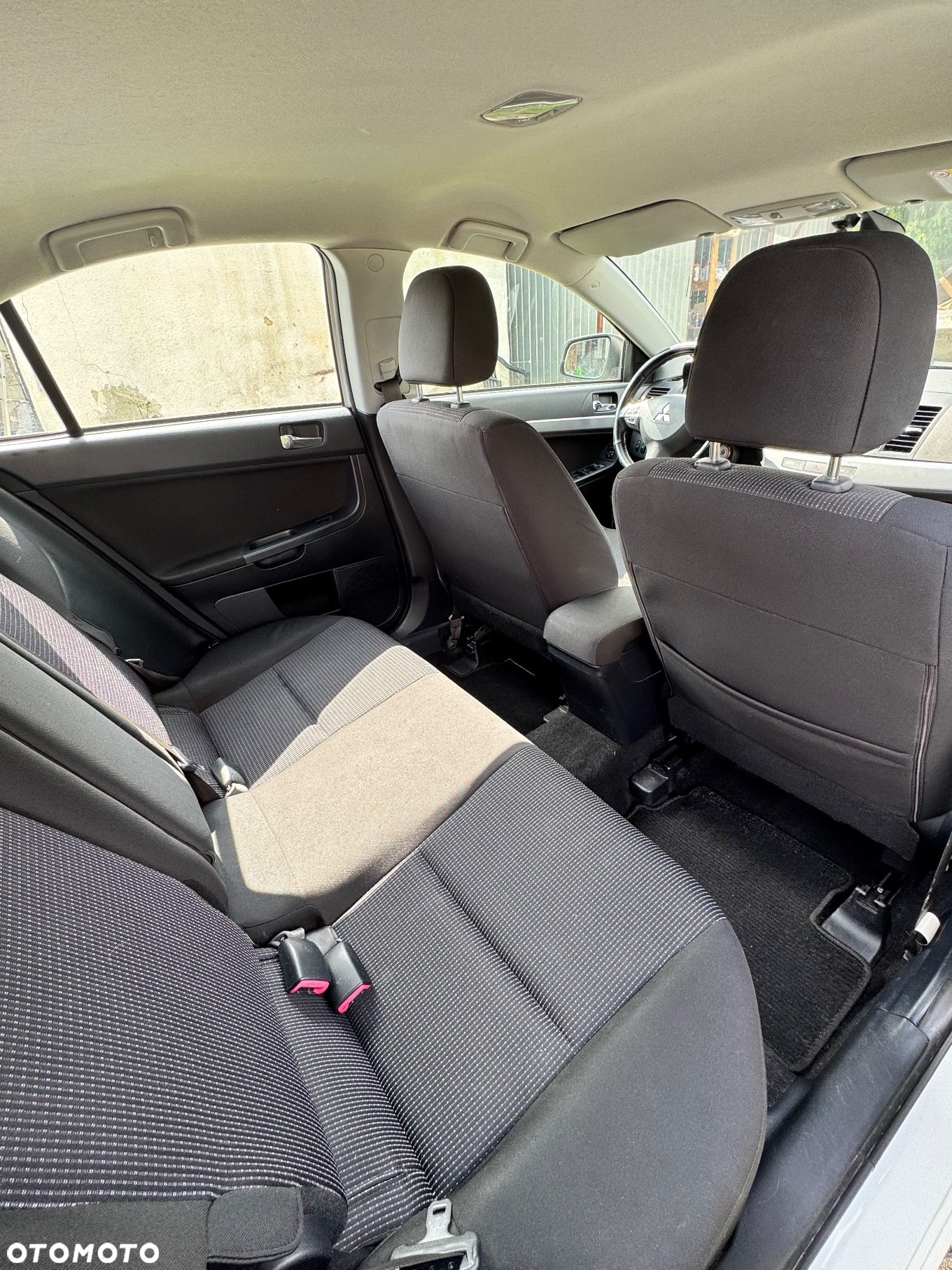 Mitsubishi Lancer 1.5 - 8
