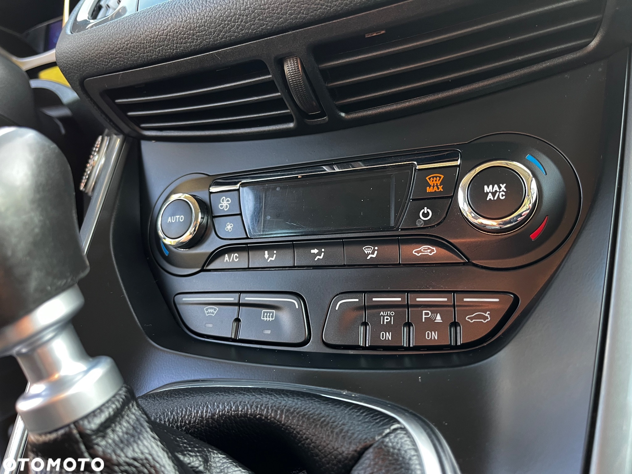 Ford Grand C-MAX - 26