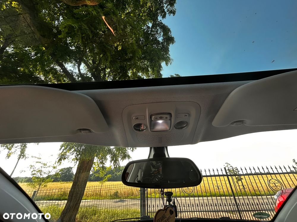 Peugeot 208 PureTech 110 Stop & Start Allure - 22