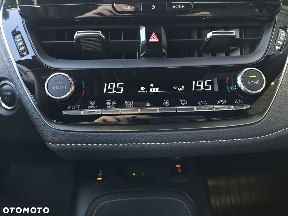 Toyota Corolla 1.8 Hybrid Style - 23