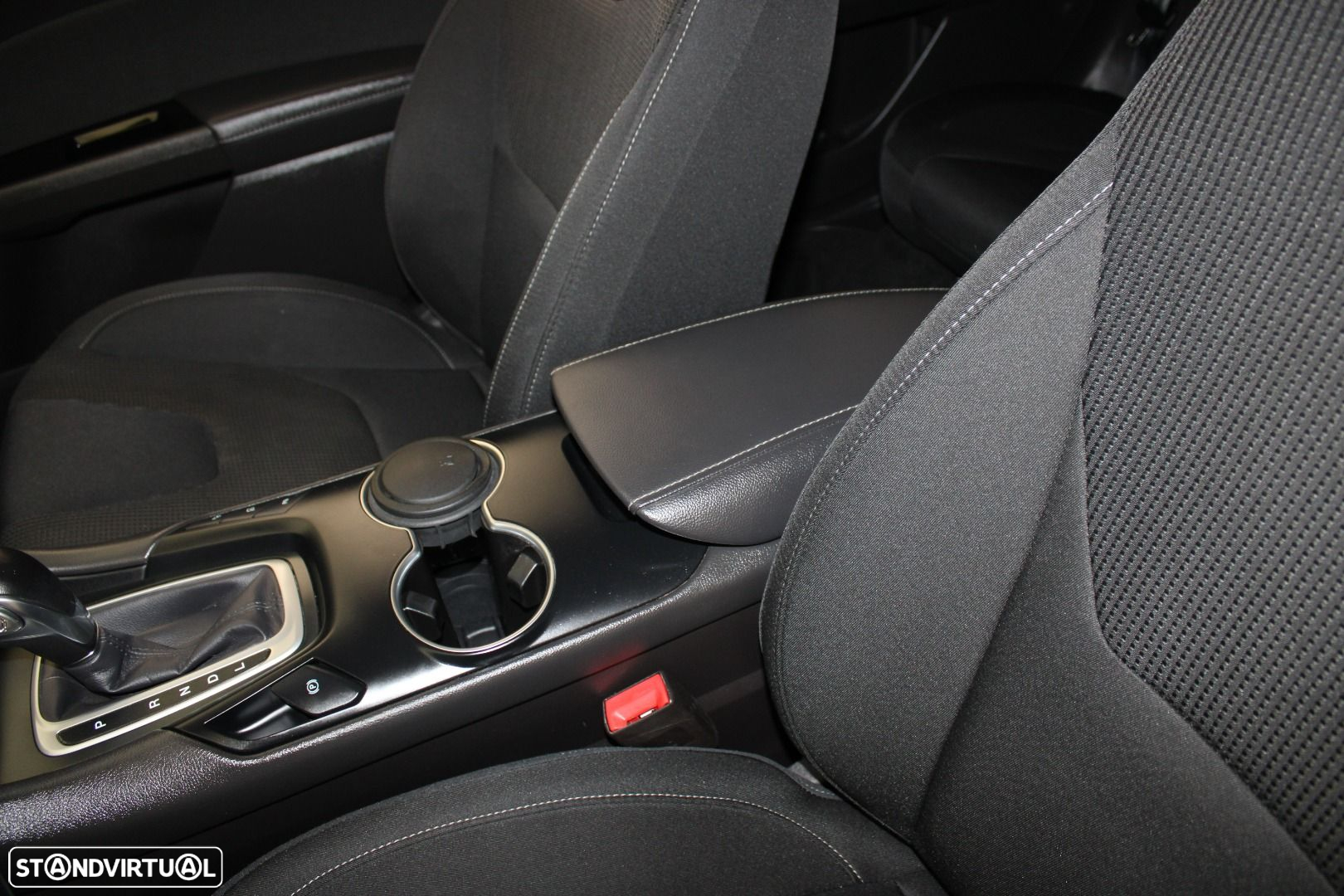 Ford Mondeo SW 2.0 HEV Titanium - 28