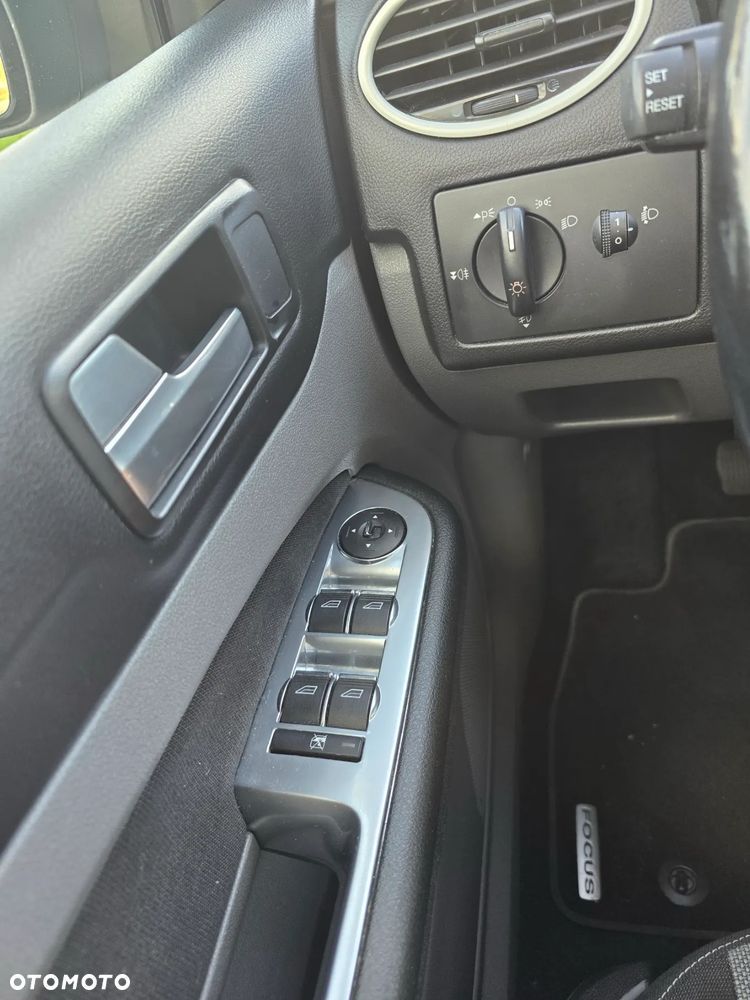 Ford Focus - 19