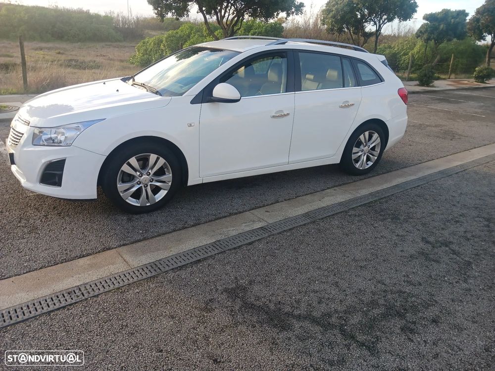 Chevrolet Cruze SW 1.7 VCDi LTZ - 6