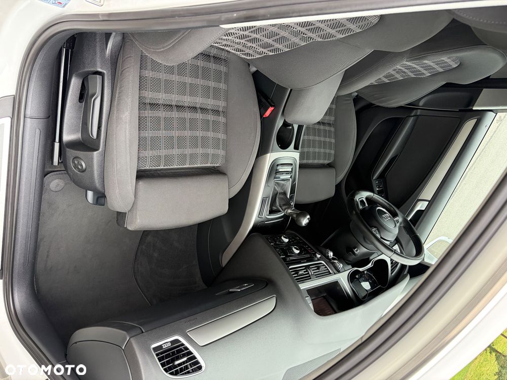 Audi A4 Avant 2.0 TDI DPF Ambiente - 10