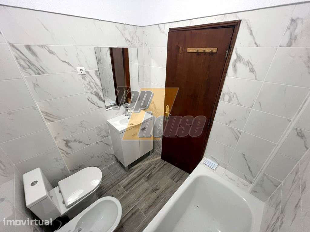 Apartamento T3 Duplex na Costa de Caparica - Poucos Minutos da Praia - Grande imagem: 5/19