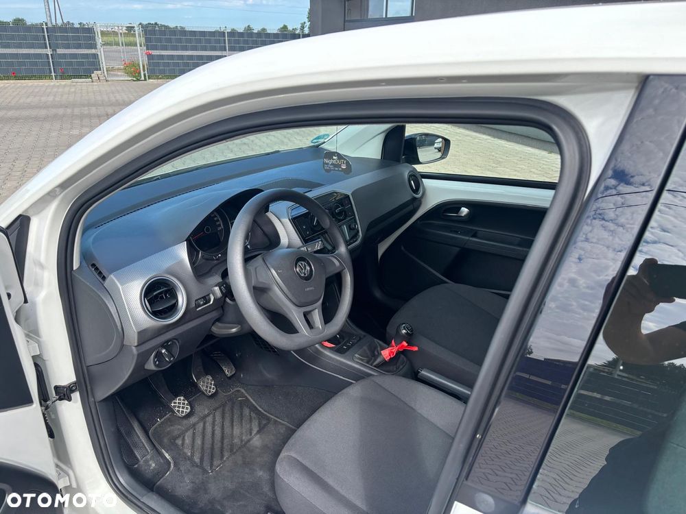 Volkswagen up! - 12