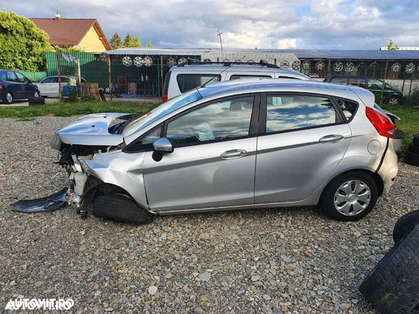 Dezmembrari Ford Fiesta 2012 1.2 benzina Piese Ford Fiesta 6 2012 46,500km 1.25 benzina