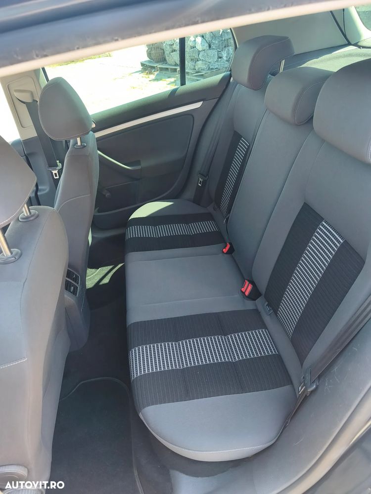 Volkswagen Golf 1.6 Highline - 11