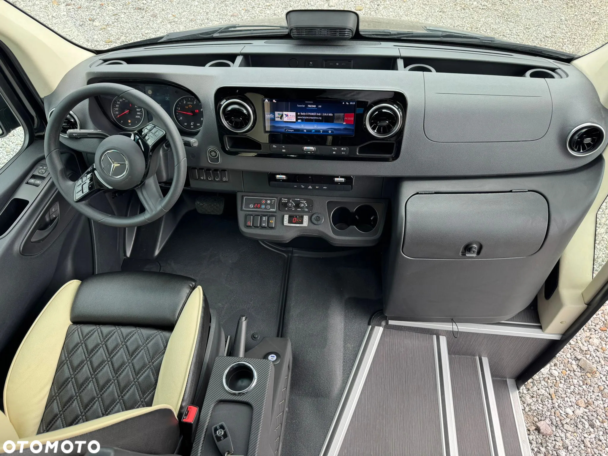 Mercedes-Benz Sprinter 517 - 14