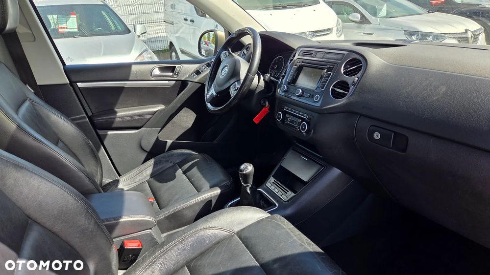 Volkswagen Tiguan 2.0 TDI DPF BlueMotion Technology Exclusive - 12
