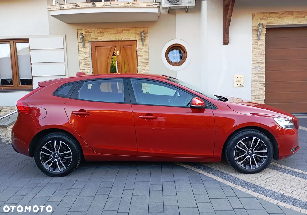 Volvo V40 D2 Momentum - 10