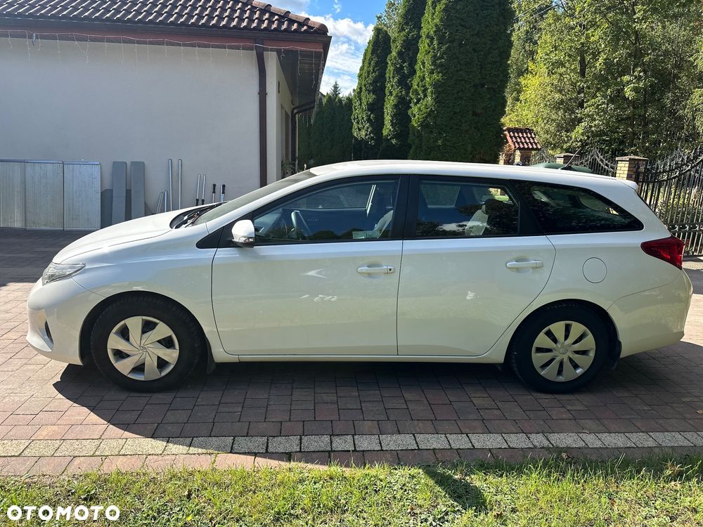 Toyota Auris 1.4 D-4D - 8