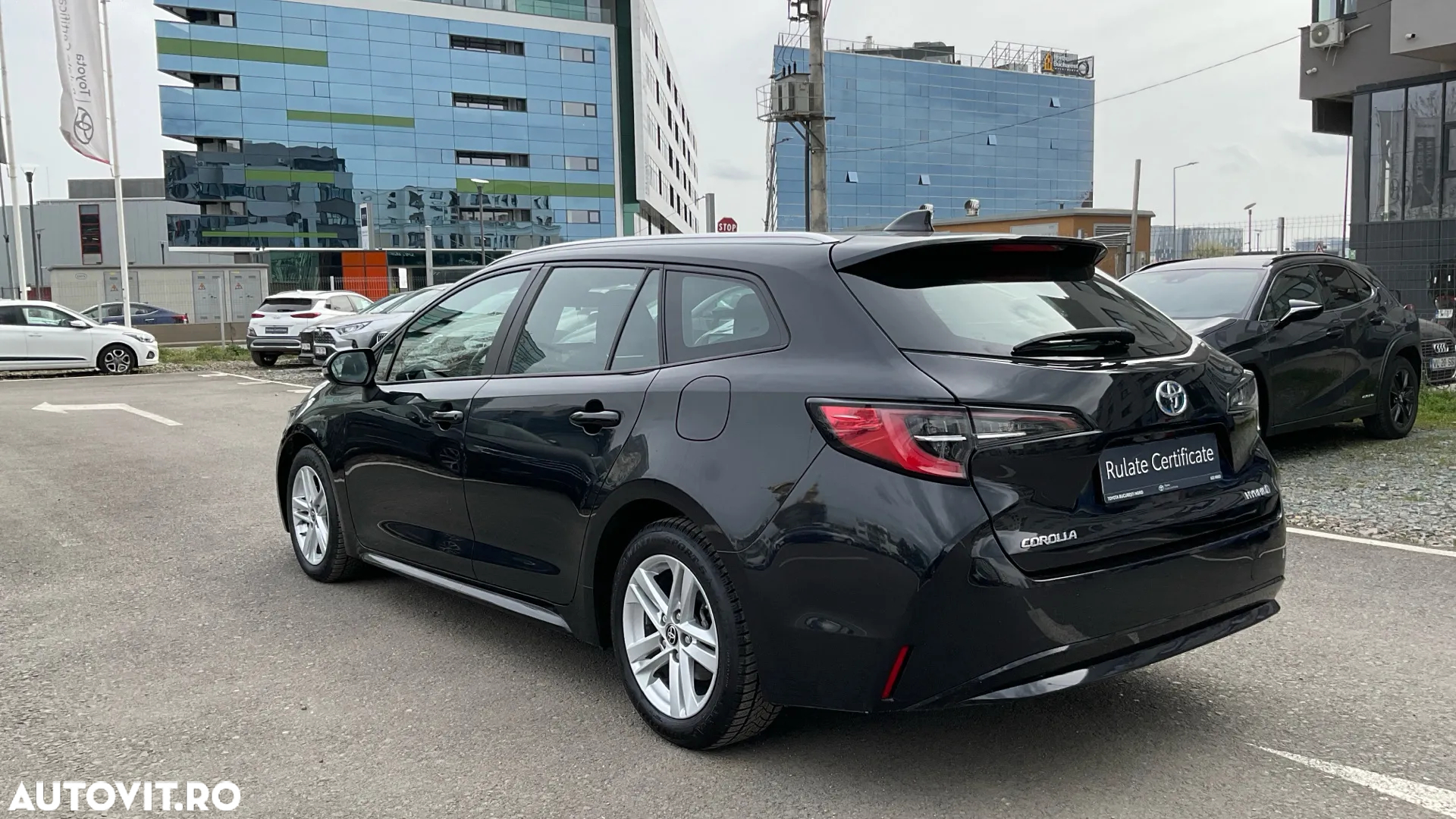 Toyota Corolla 1.8 Hybrid Touring Sports Business Edition - 4