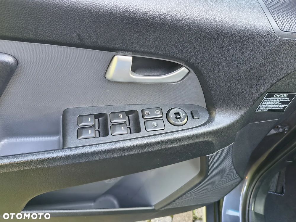 Kia Sportage 1.7 CRDI 2WD Vision - 13