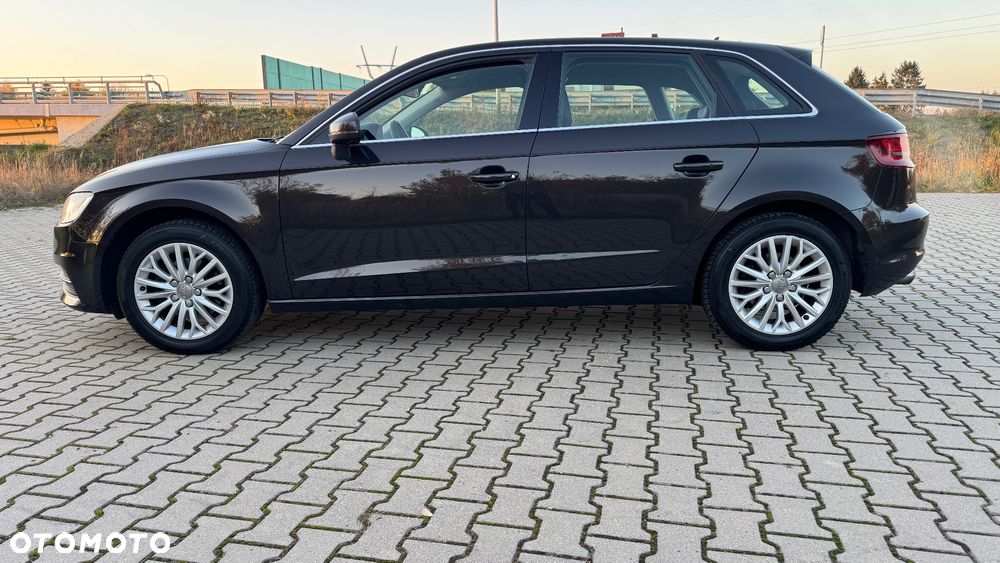 Audi A3 Sportback - 12