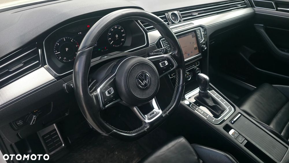 Volkswagen Passat - 19