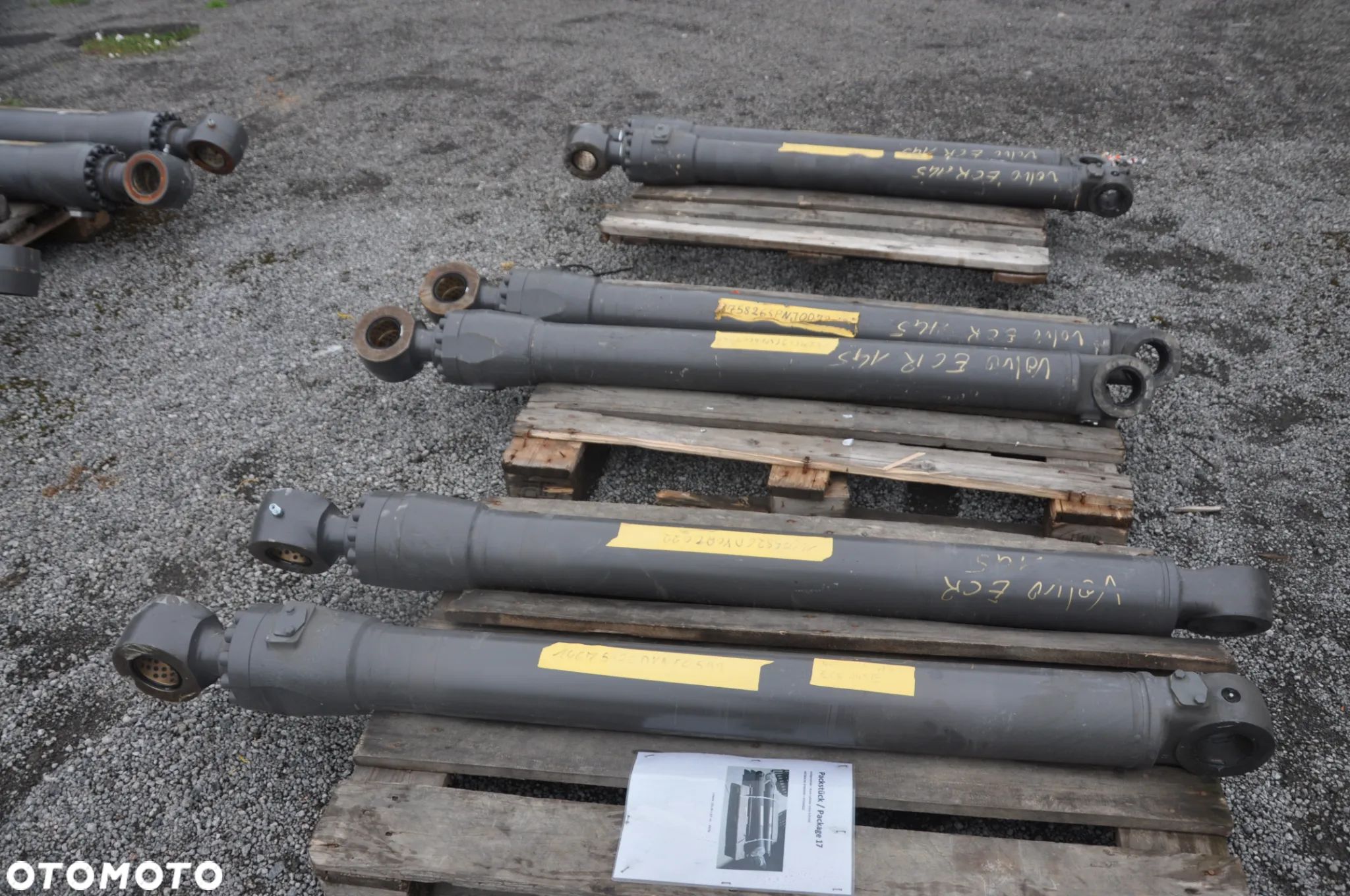 Silownik hydrauliczny Volvo ECR 145  14675826SPNJ007210 - 1