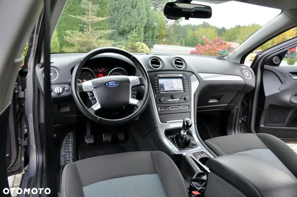 Ford Mondeo - 28