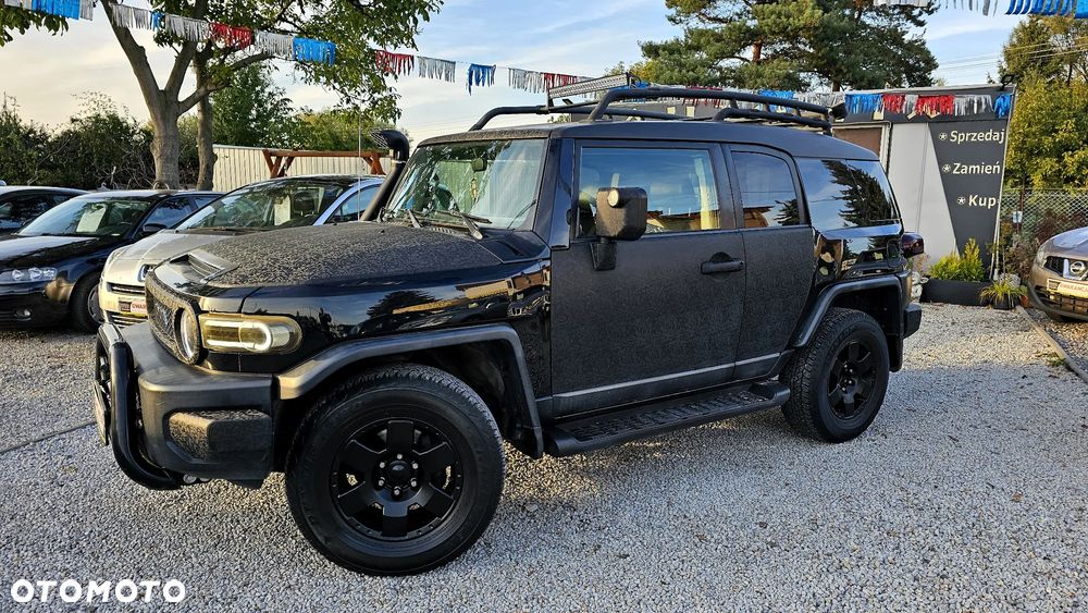 Toyota FJ - 3