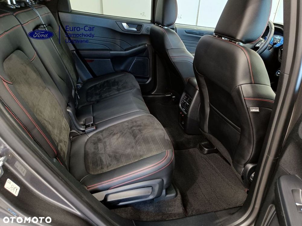 Ford Kuga 2.5 Duratec PHEV ST-LINE X - 34