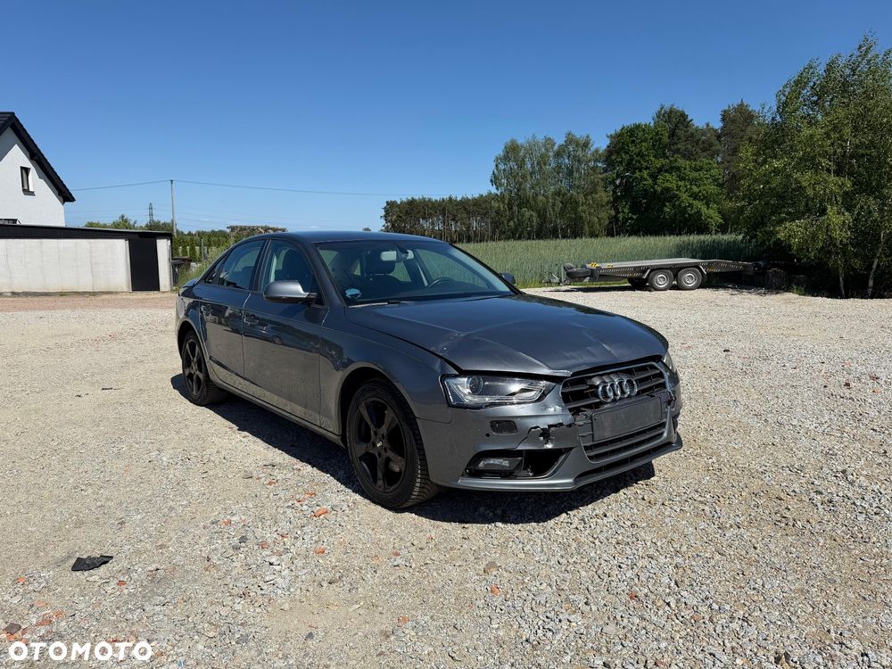 Audi A4 Limousine - 6