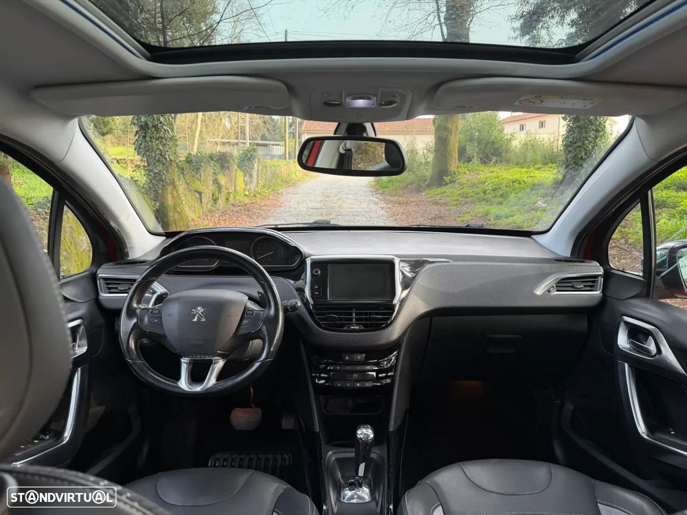 Peugeot 2008 1.2 PureTech Allure EAT6 - 18