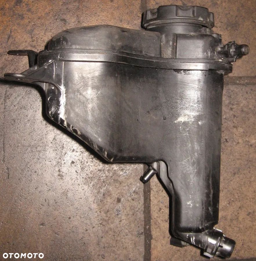zbiornik wyrownawczy BMW E87 E90 17137519368 - 4