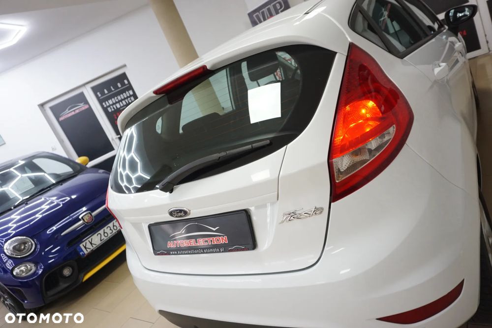 Ford Fiesta 1.4 Silver X (Trend) EU5 - 13