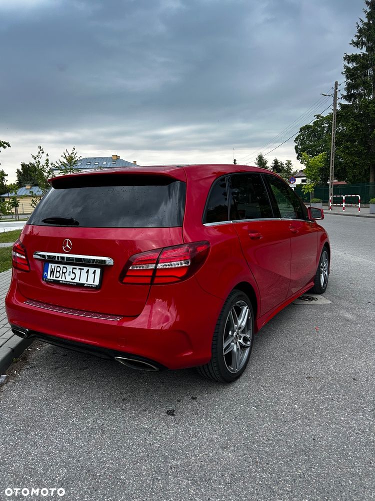 Mercedes-Benz Klasa B 180 7G-DCT AMG Line - 3