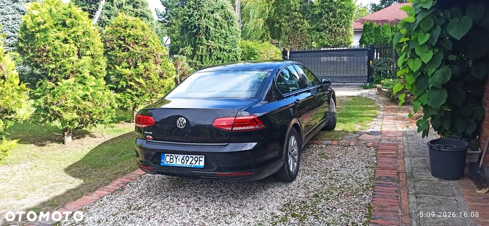 Volkswagen Passat - 10