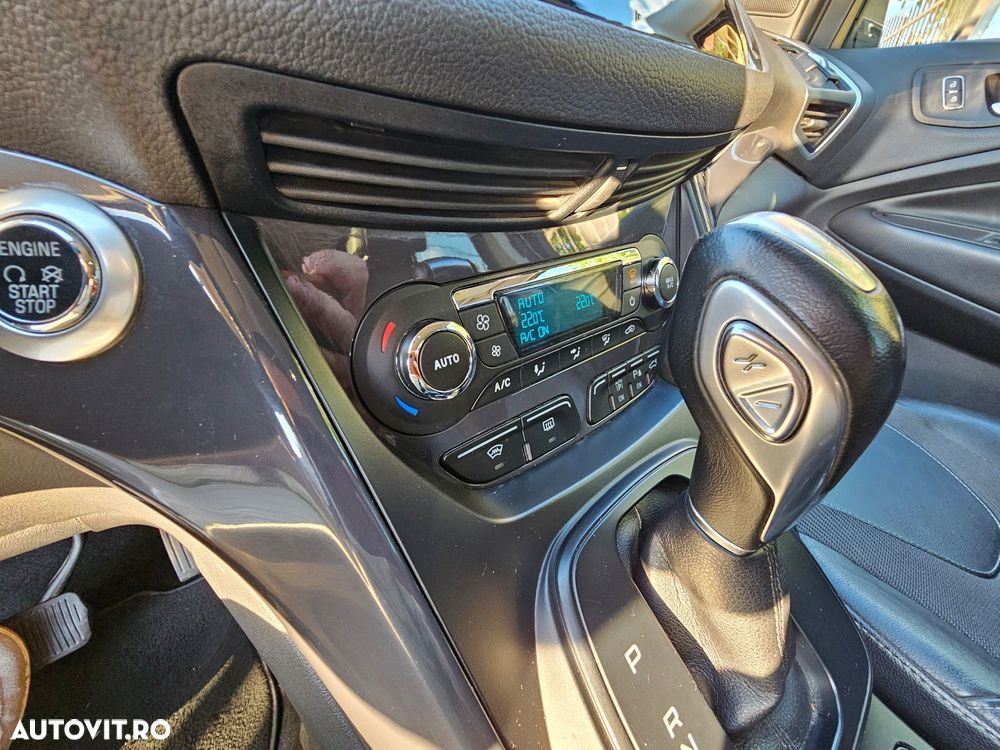 Ford Kuga 2.0 TDCi Powershift 4WD Titanium - 9