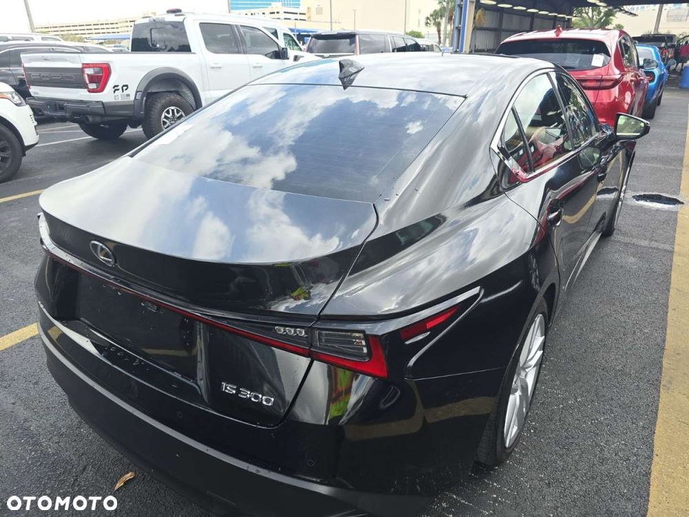 Lexus IS - 5