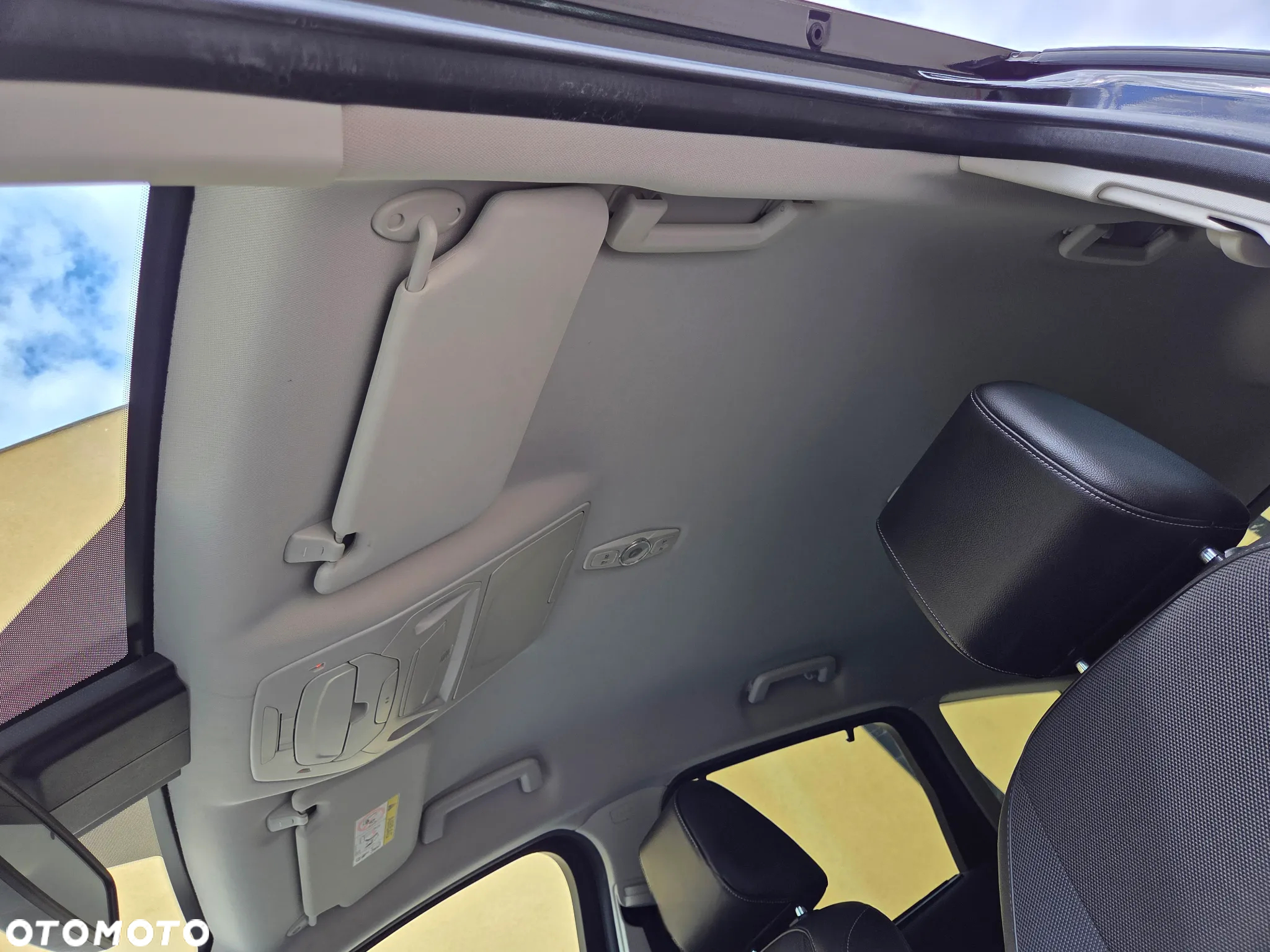 Ford C-MAX 2.0 TDCi Start-Stop-System Titanium - 23