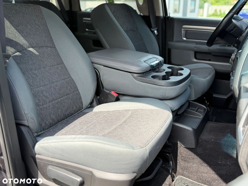 RAM 1500 Crew Cab Shortbed Bighorn - 38