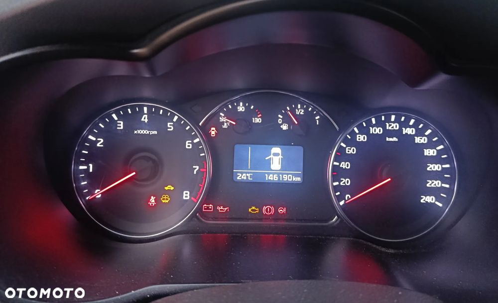 Kia Carens - 13
