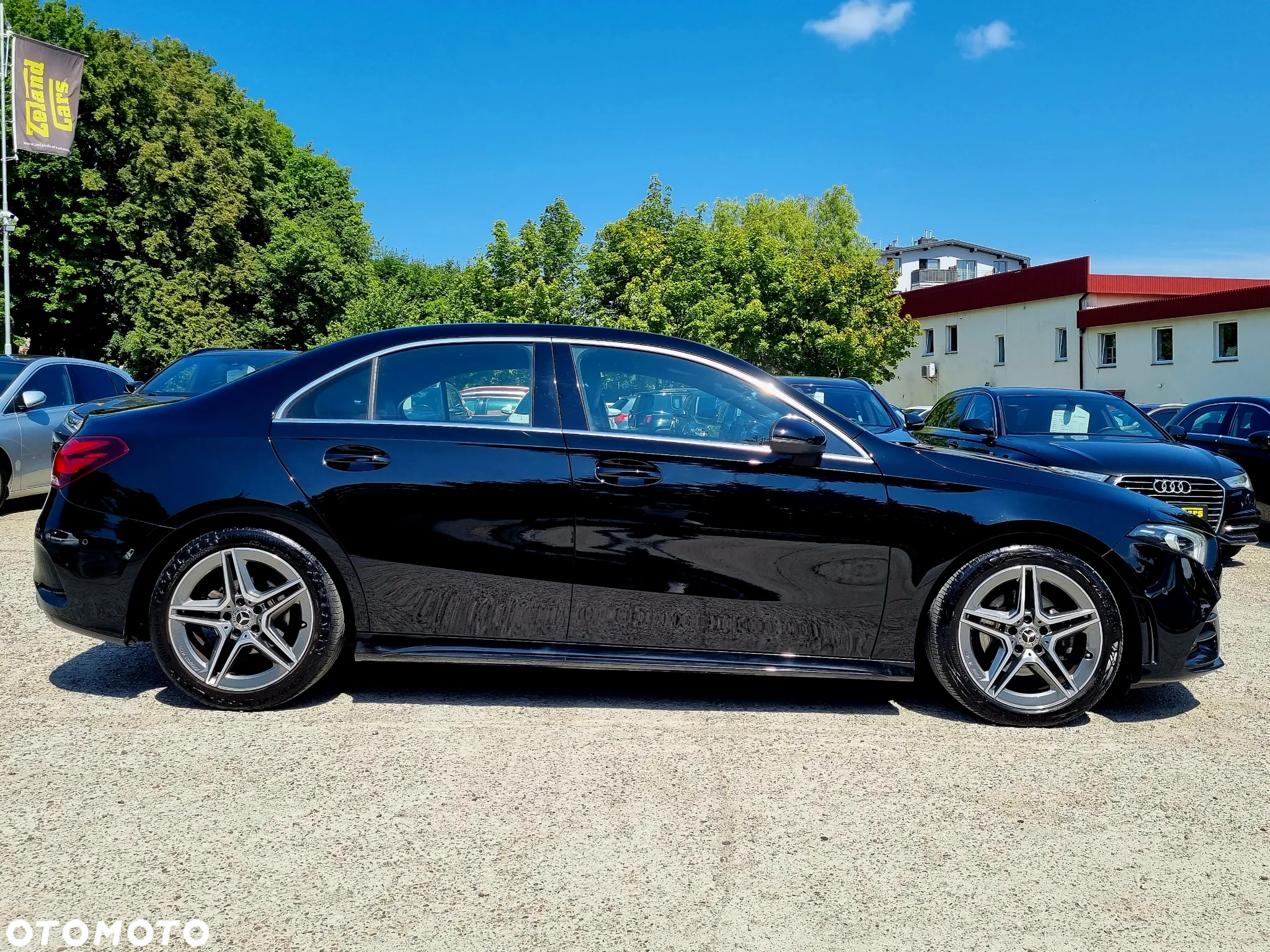 Mercedes-Benz Klasa A 200 d AMG Line 8G-DCT - 4
