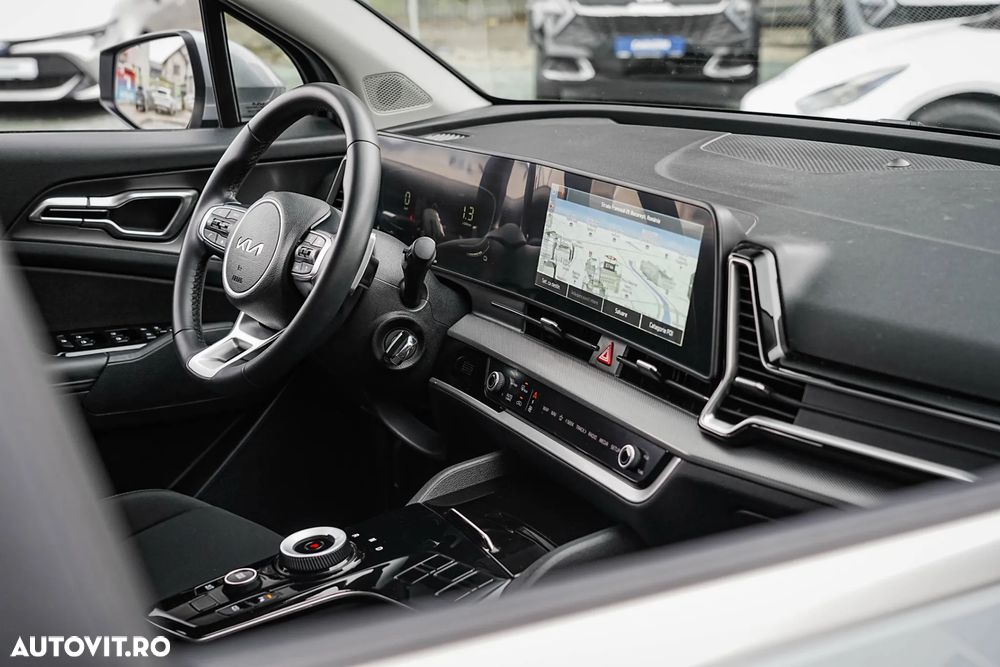 Kia Sportage 1.6 T-GDI HEV 6AT 4x2 Business Line - 17