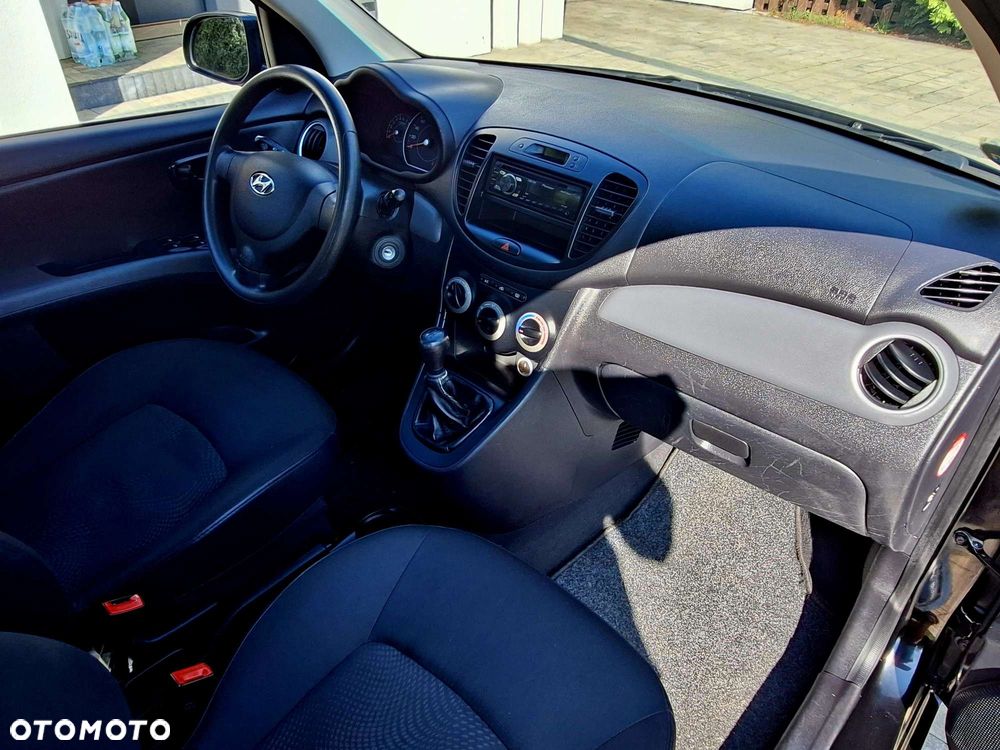Hyundai i10 1.1 FIFA WM Edition - 8