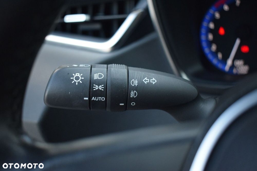 Toyota Corolla 1.8 Hybrid Comfort - 22