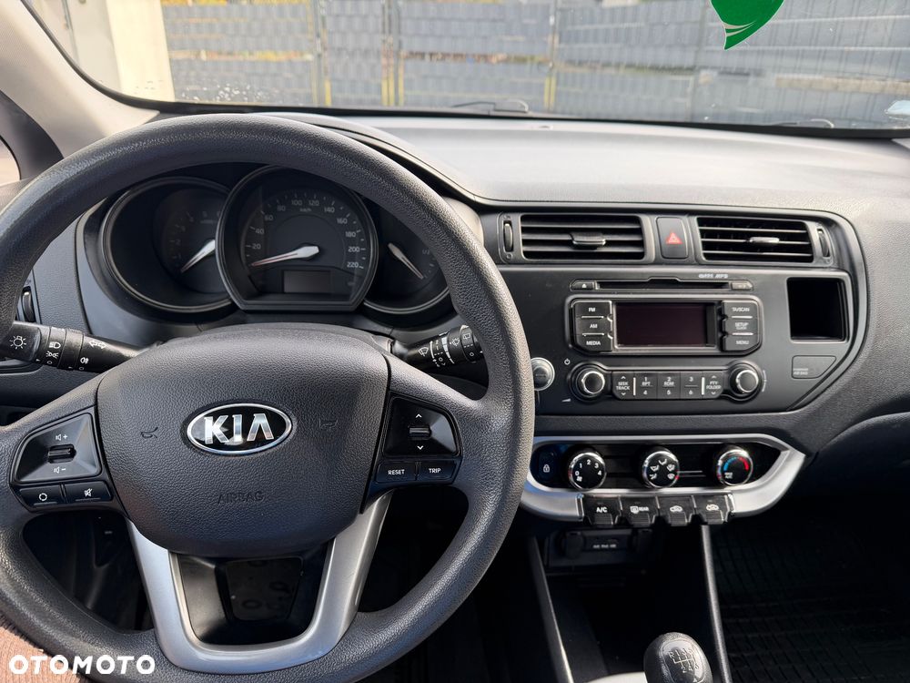 Kia Rio - 6