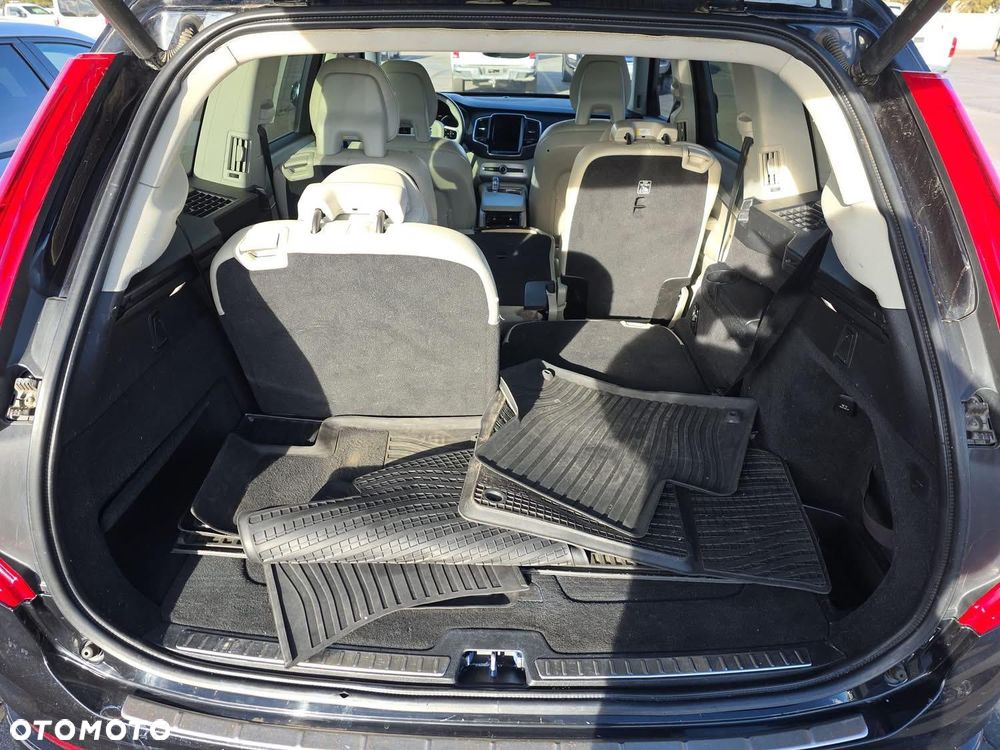 Volvo XC 90 T8 AWD Twin Engine Geartronic Momentum - 21