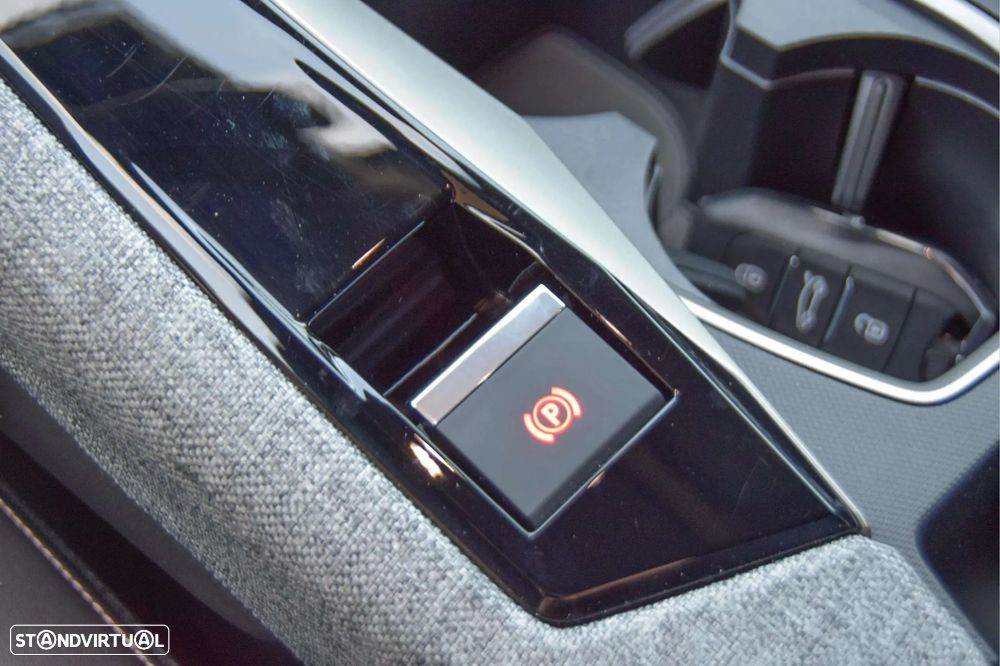 Peugeot 5008 1.2 Hybrid Allure Pack e-DCS6 - 21