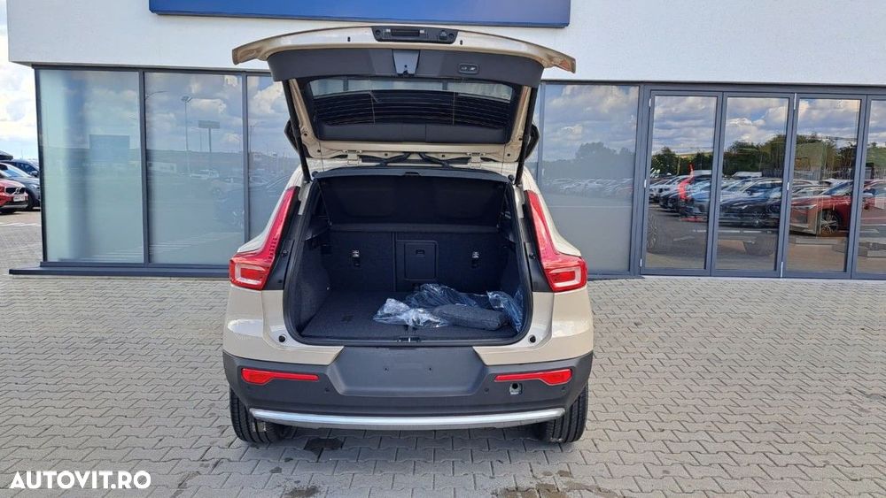 Volvo XC 40 B3 AT FWD MHEV Core - 8