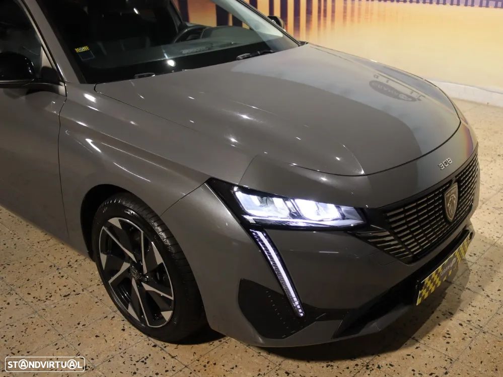 Peugeot 308 SW 1.2 PureTech Allure Pack EAT8 - 29