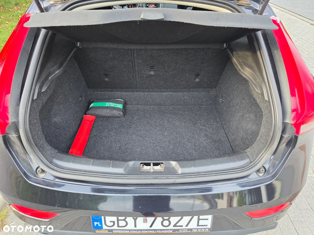 Volvo V40 D4 You - 34