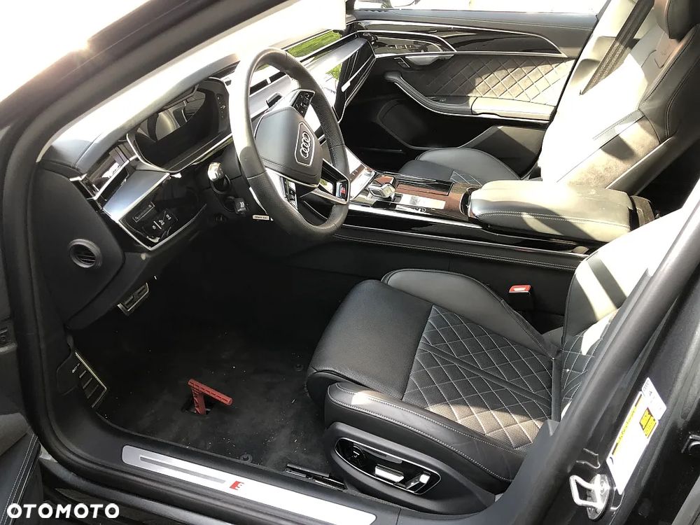 Audi S8 - 7